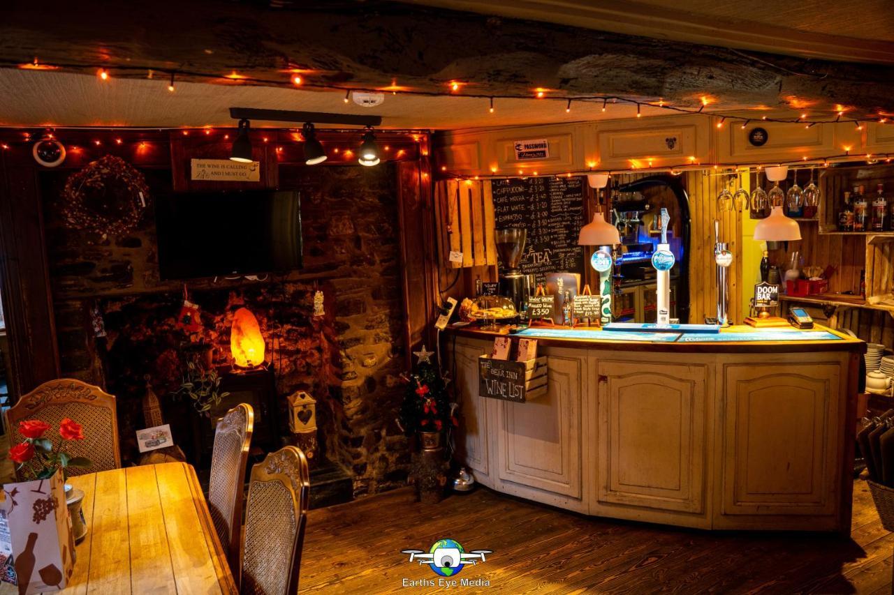The Bear Inn แลนโดเวรี ภายนอก รูปภาพ